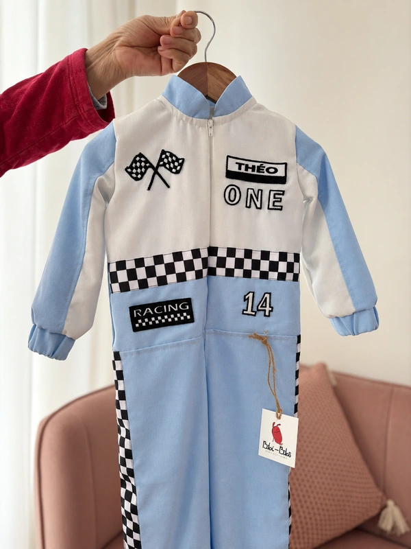 Traje formula algodon celeste detalle