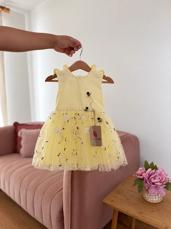 Vestido de abejita manga cero