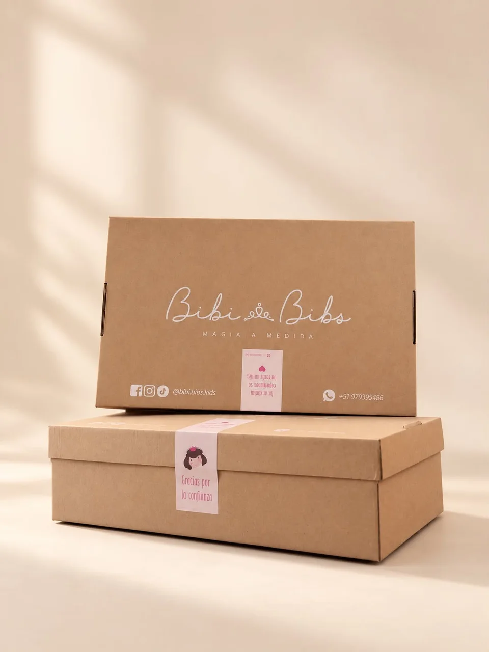 Cajas de Bibi Bibs preparadas con amor para su envío